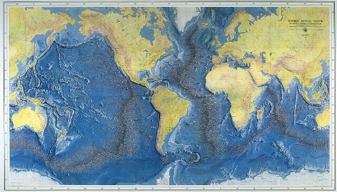 Worl ocean floor, según Bruce Heezen y Marie Tharp, dibujado por H. C. Berann (1977)