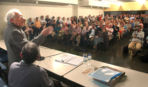 Club de Prensa Asturiana de La Nueva España, 31 de octubre de 2006, Gustavo Bueno presenta Zapatero y el Pensamiento Alicia, Temas de Hoy, Madrid 2006, 357 páginas