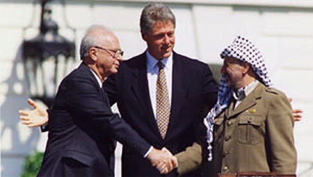 Acuerdos de Oslo, 13 septiembre 1993: Rabin y Arafat bajo el auspicio de Clinton