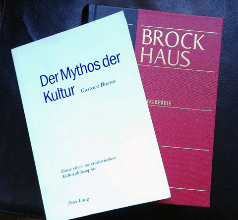 Materialismo filosófico en alemán, Der Mythos der Kultur, en 2002 y Brockhaus Enzyklopädie donde figura una entrada biográfica de Bueno